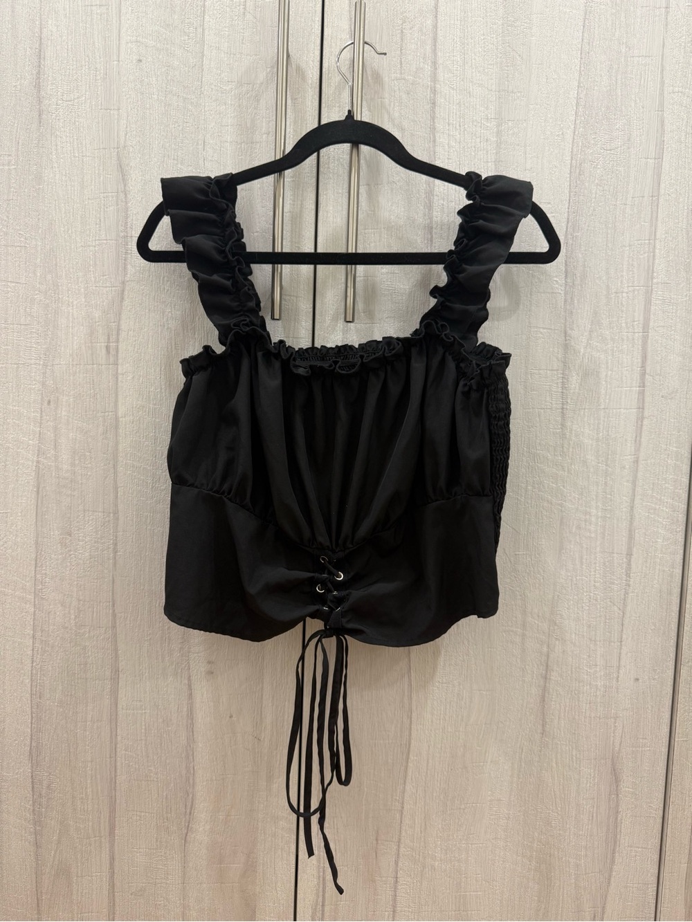 SHEIN Black Ruffle Strap Lace-Up Crop Top